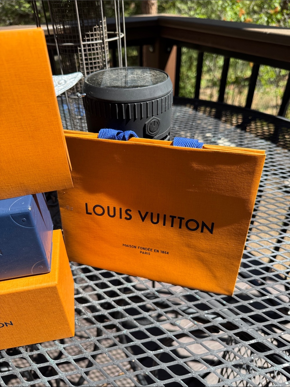 Louis Vuitton Black Sunglasses with Orange Packaging - Picture 6 of 9